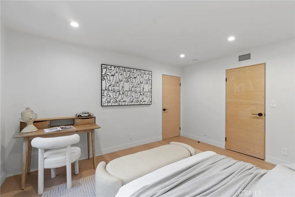 4437 Balboa, Encino, California 91316 home-pic-43